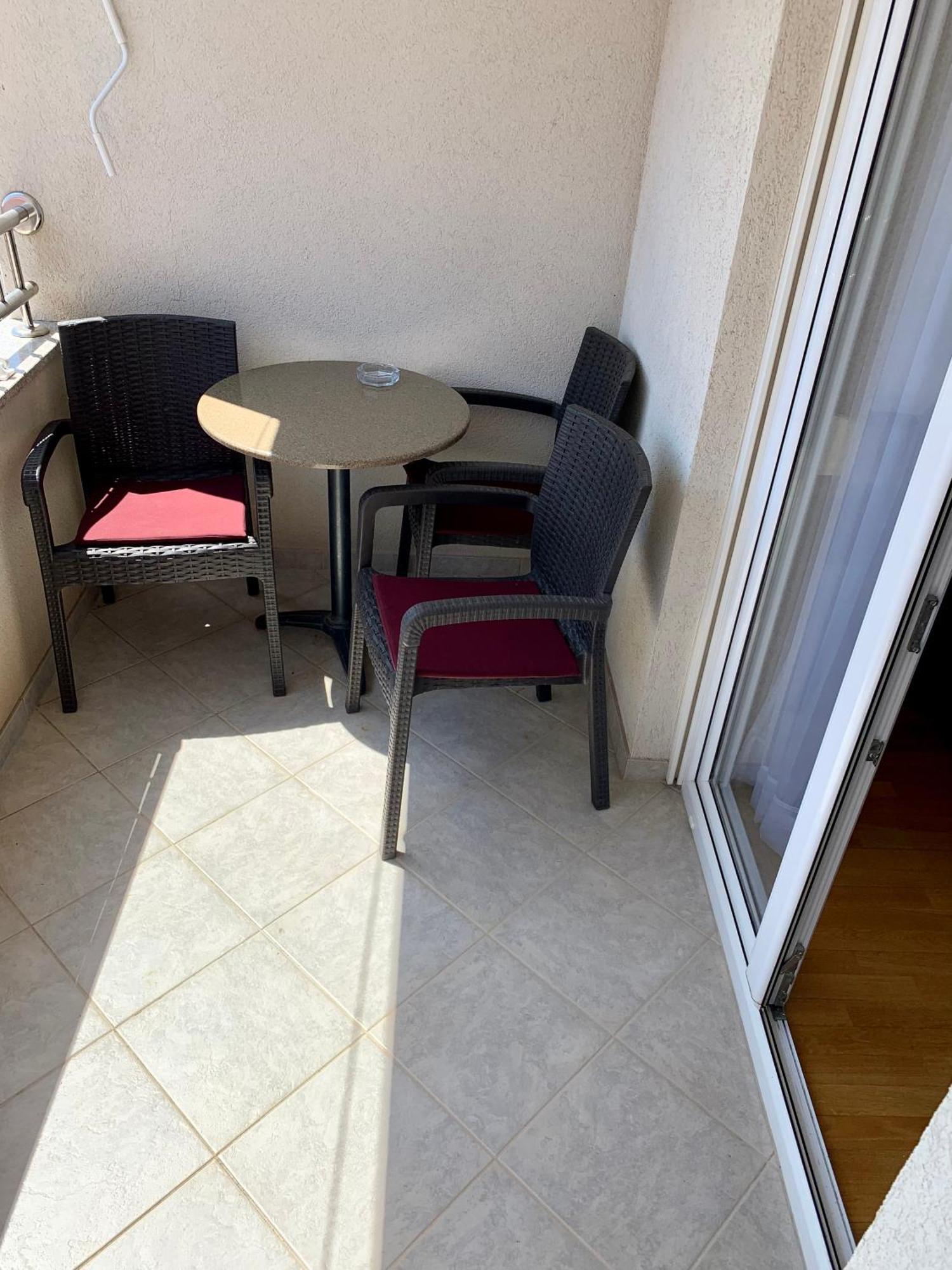 Apartment Pearl-Free Parking Makarska Exteriör bild
