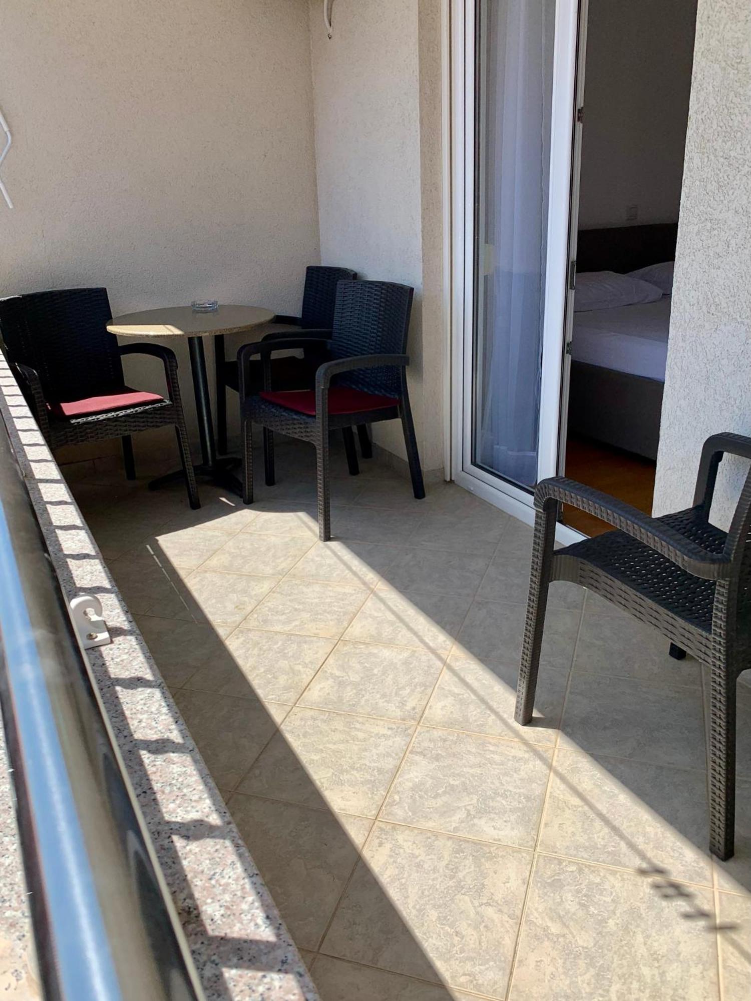 Apartment Pearl-Free Parking Makarska Exteriör bild