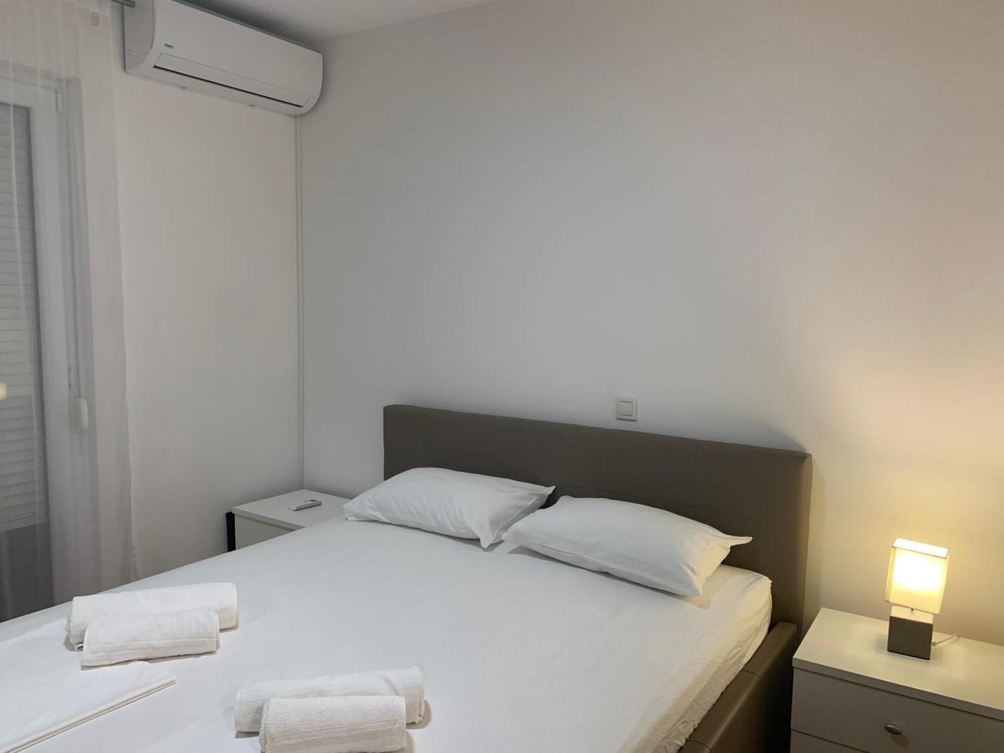 Apartment Pearl-Free Parking Makarska Exteriör bild