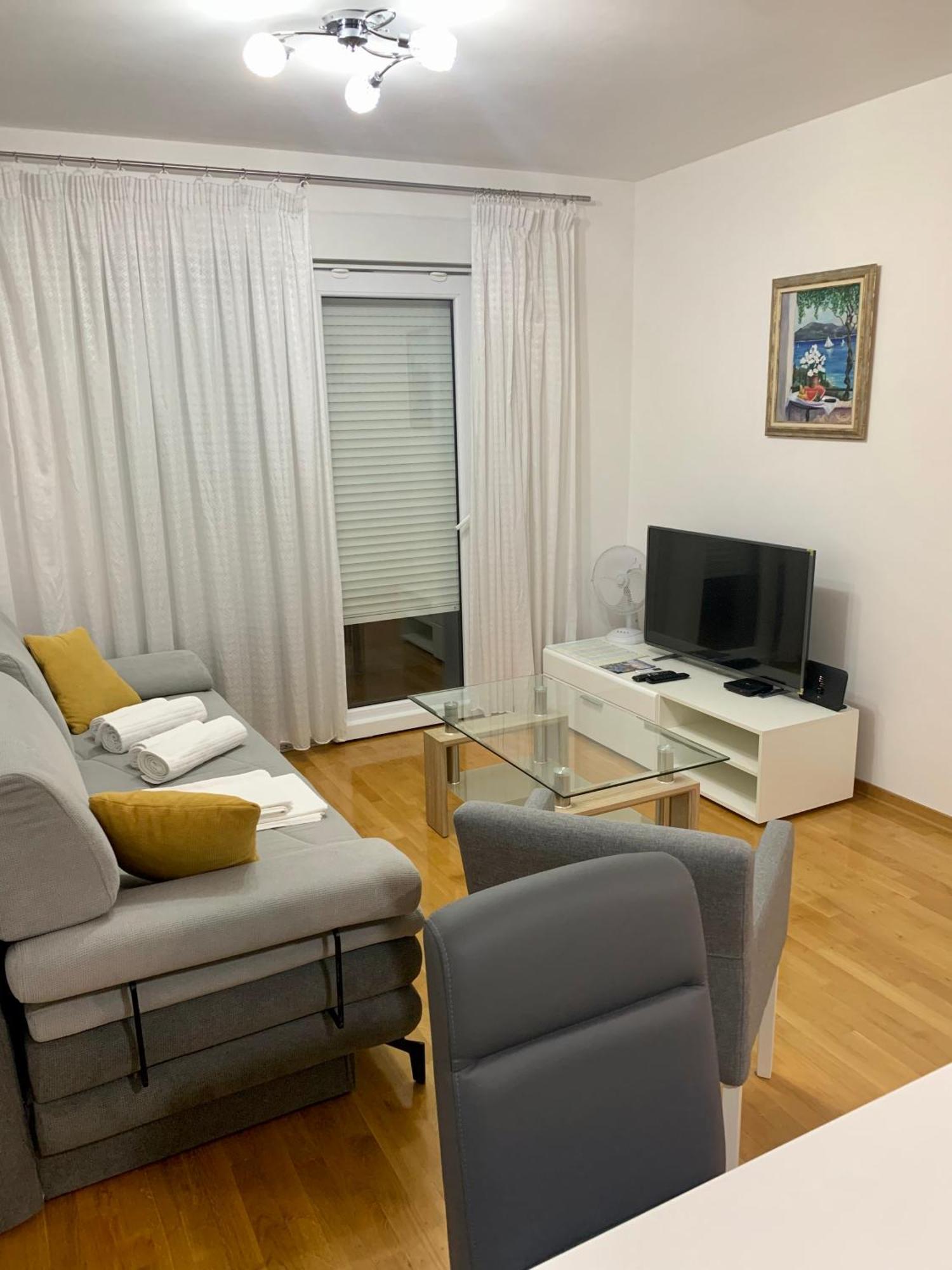Apartment Pearl-Free Parking Makarska Exteriör bild